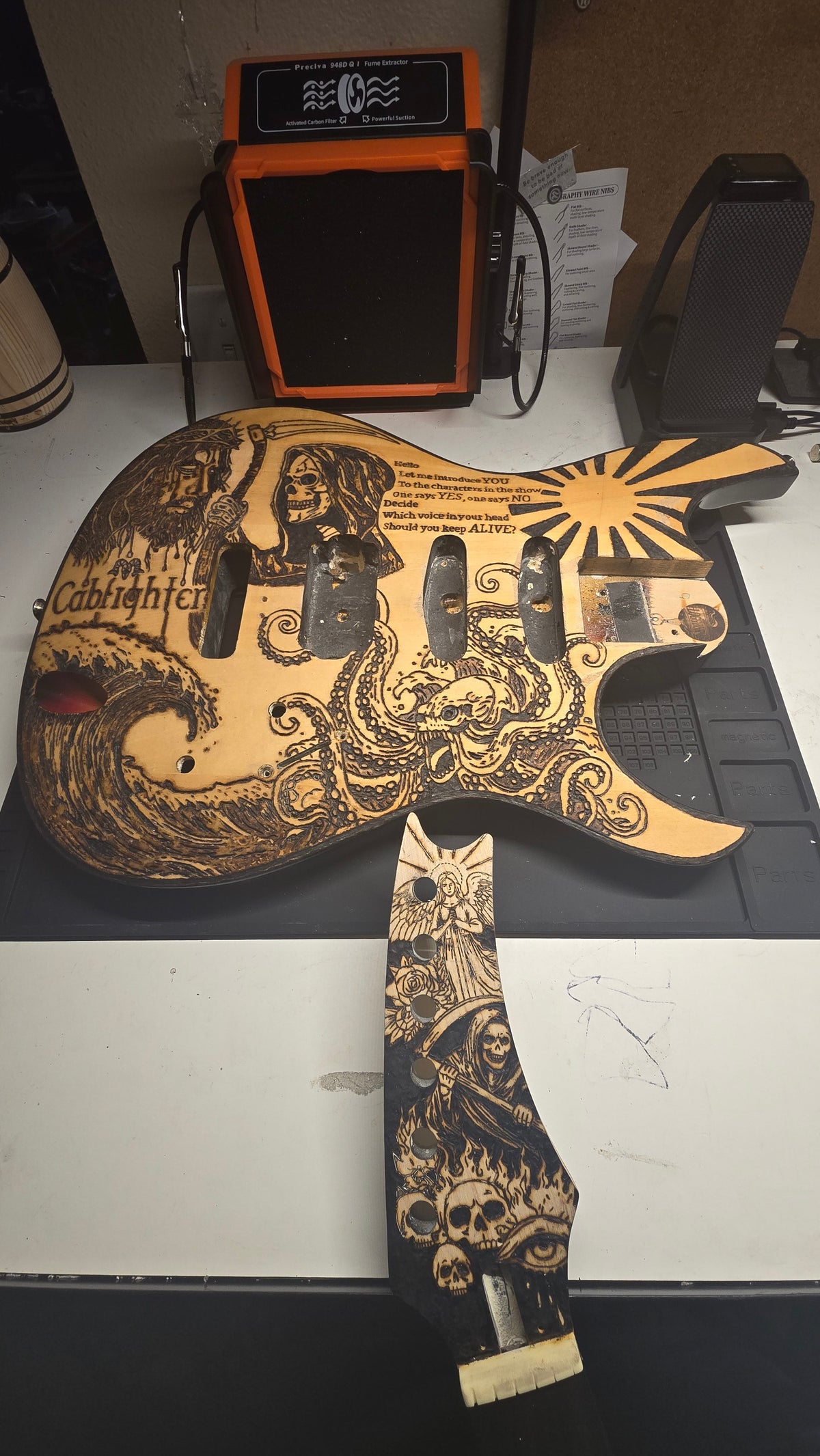 First comission poject. Custom guitar.